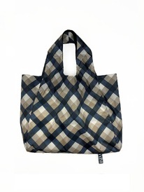 ����� ������ 11 � ��������� ������� ����� �����������, �����-�