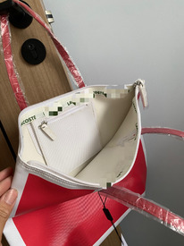 ����� LACOST*