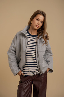 ������ Deesses 7198