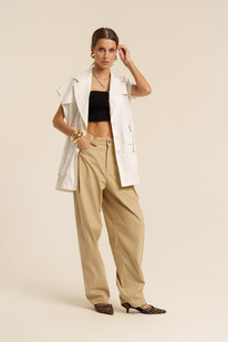 ����� Deesses 4318