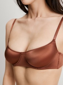 09.04  Infinity Lingerie ����������� � ������ ������ ���. Isen 31204111536 �����